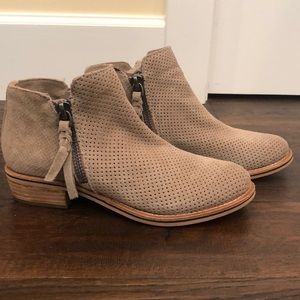 Dolce Vita Tan Ankle Boots